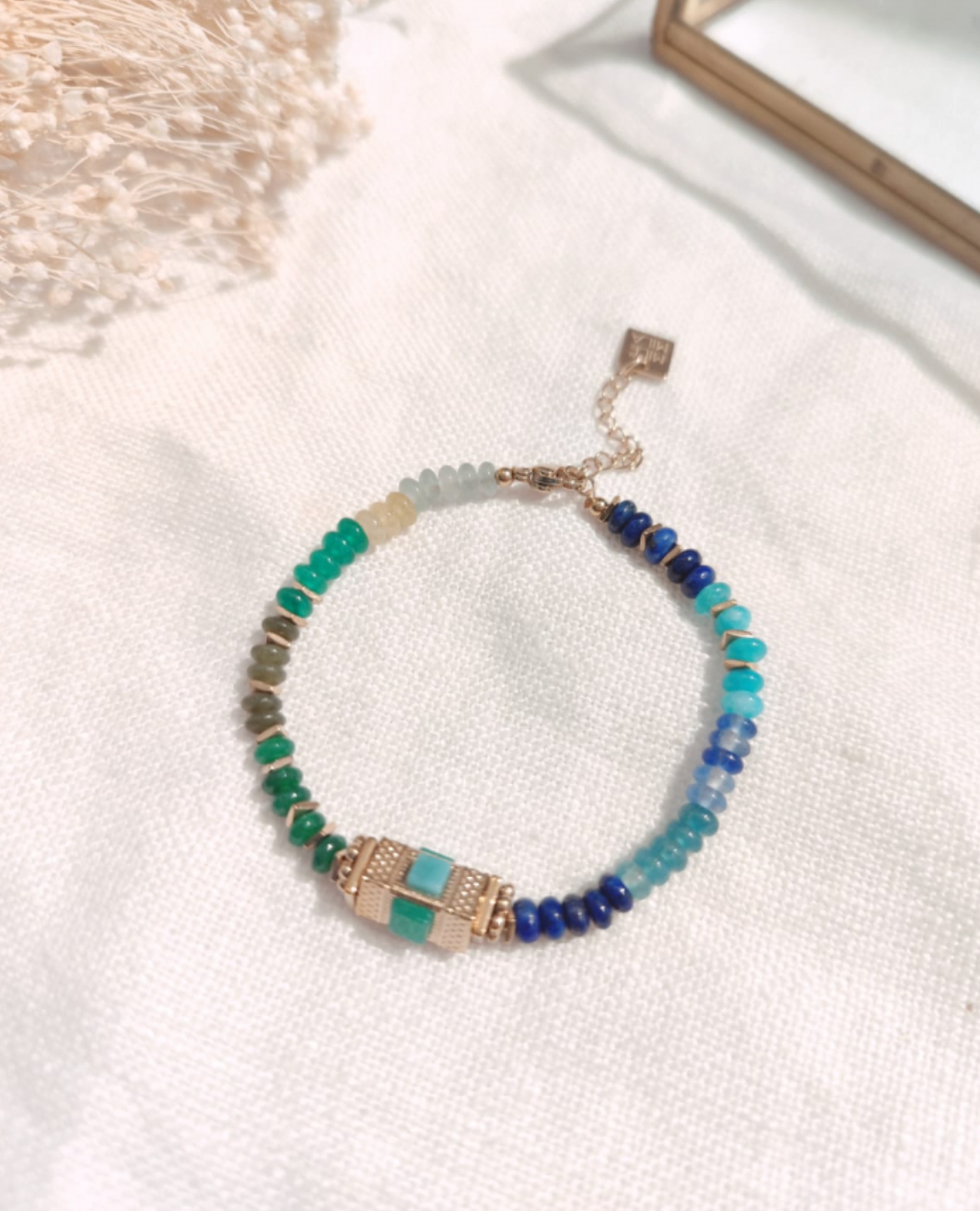 Bracelet pierre bleue / doré