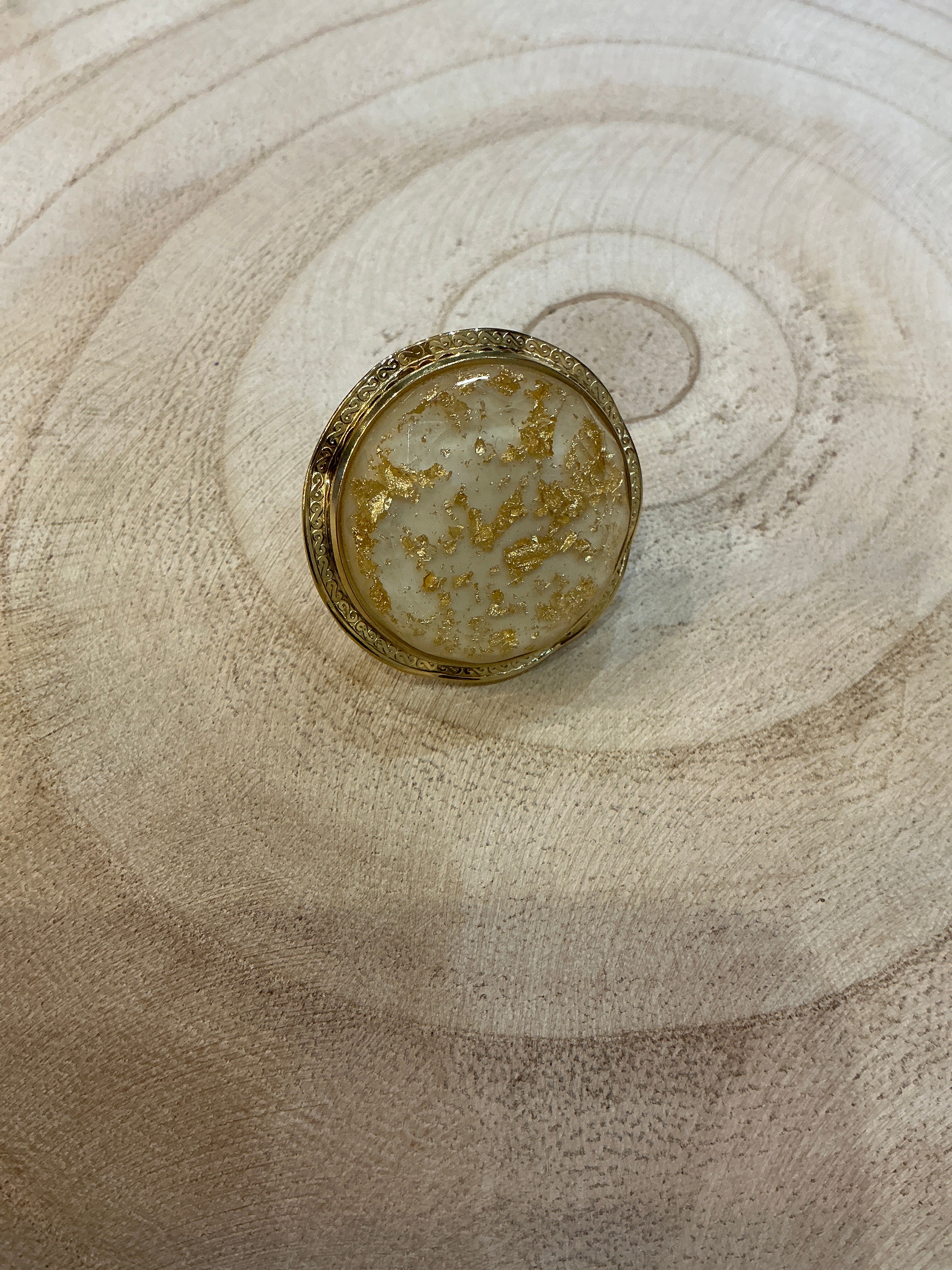 Bague ronde dorée blanc éclats dorés - bijou femme Kefi Concept Store
