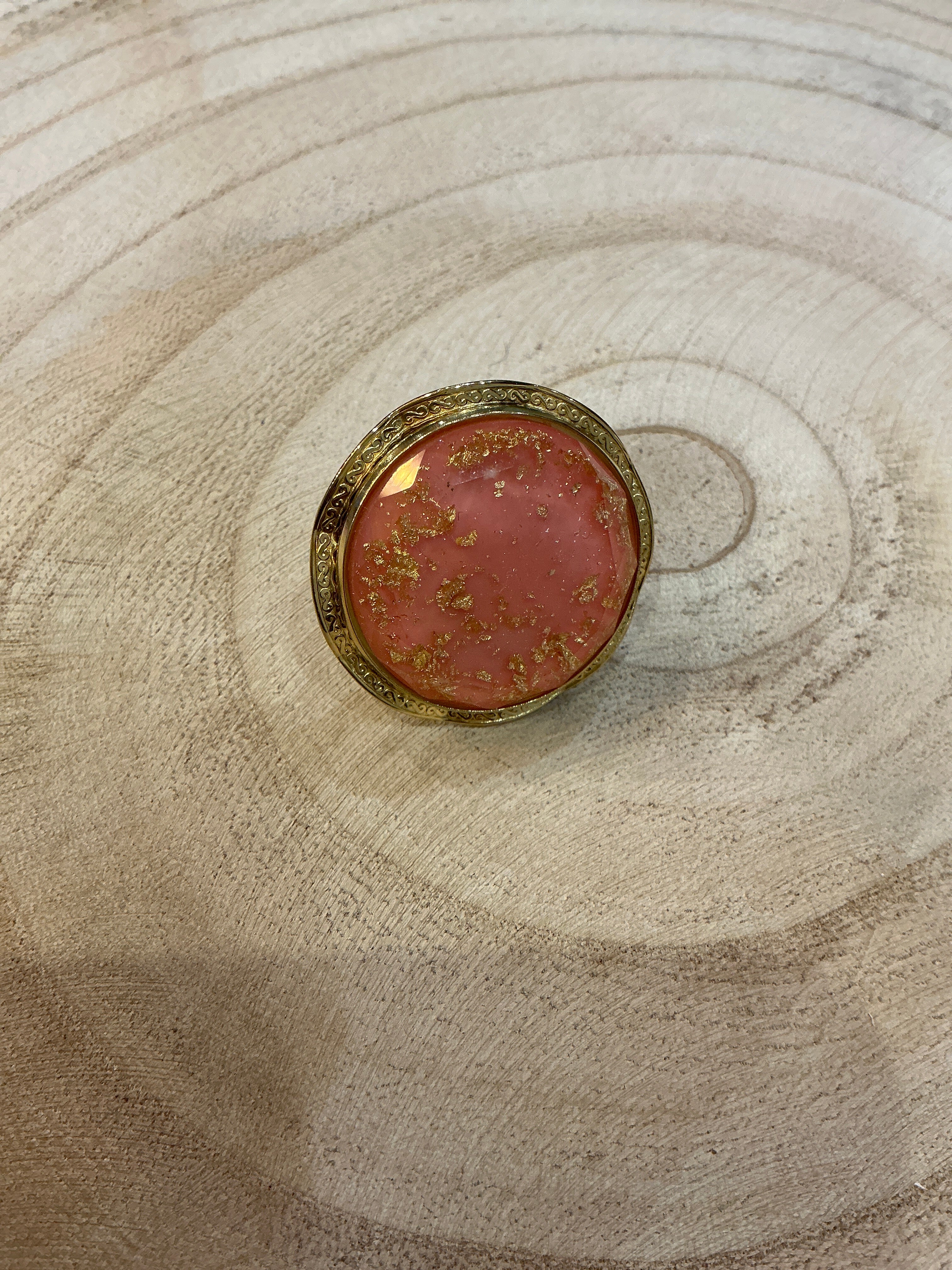 Bague ronde dorée rose éclats dorés