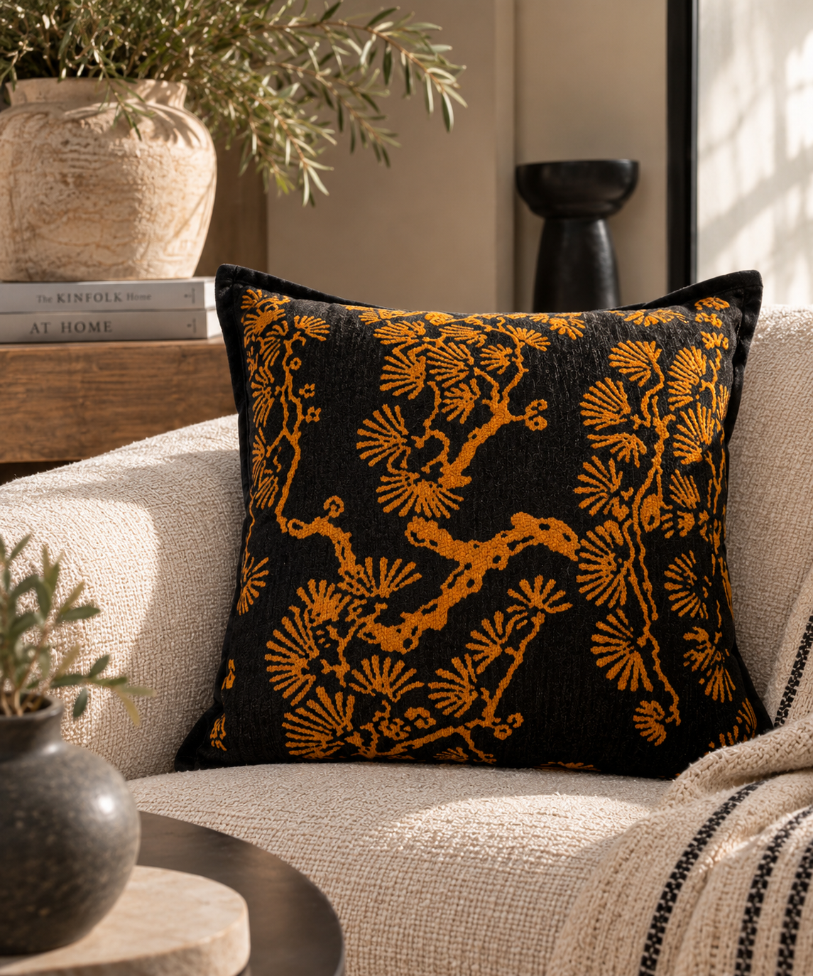 Coussin botanique ocre