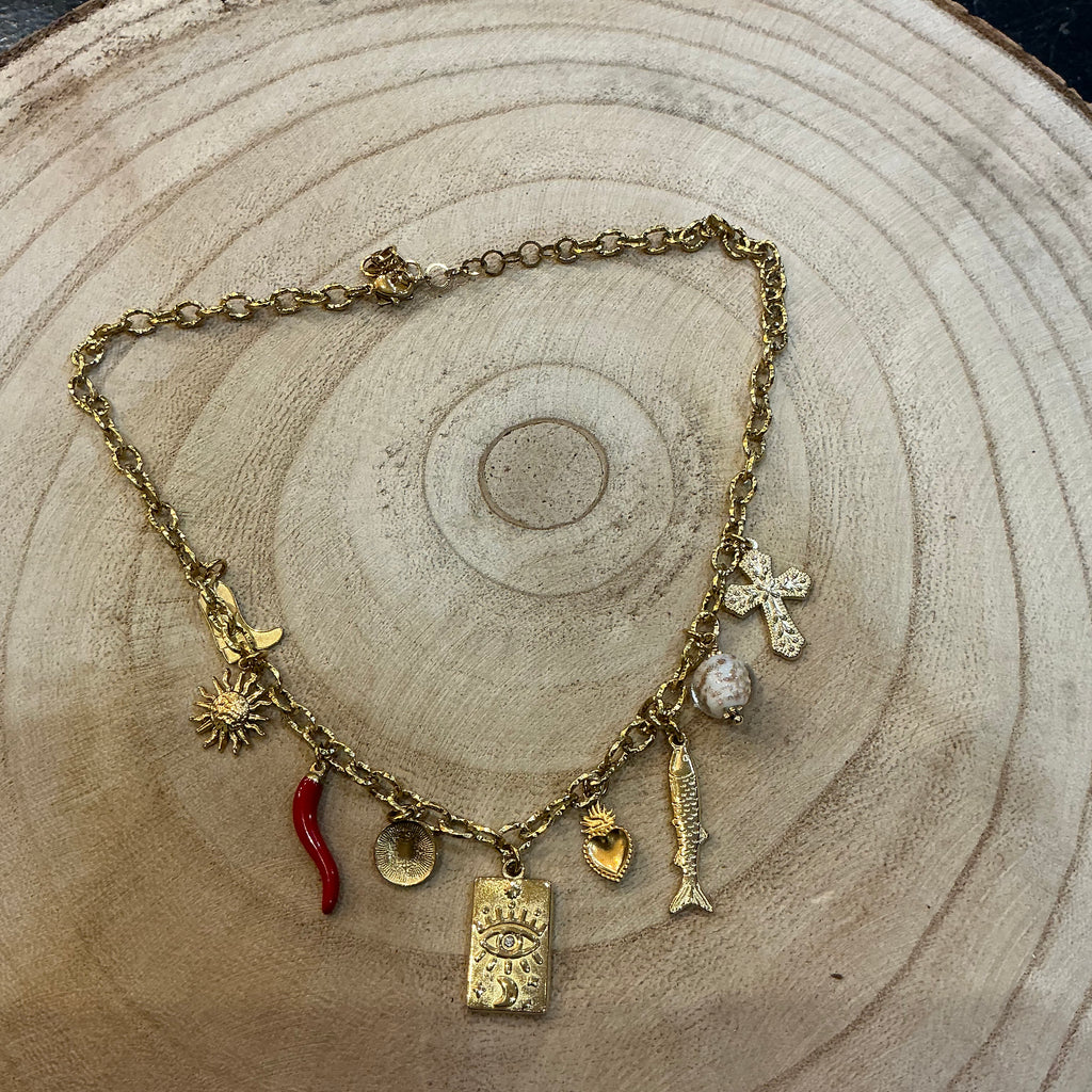 collier breloques perles