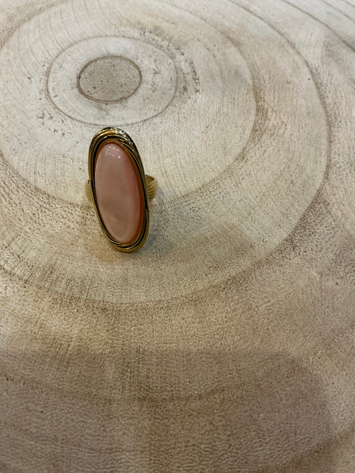 Bague dorée ovale rose nacré - bijou femme Kefi Concept Store