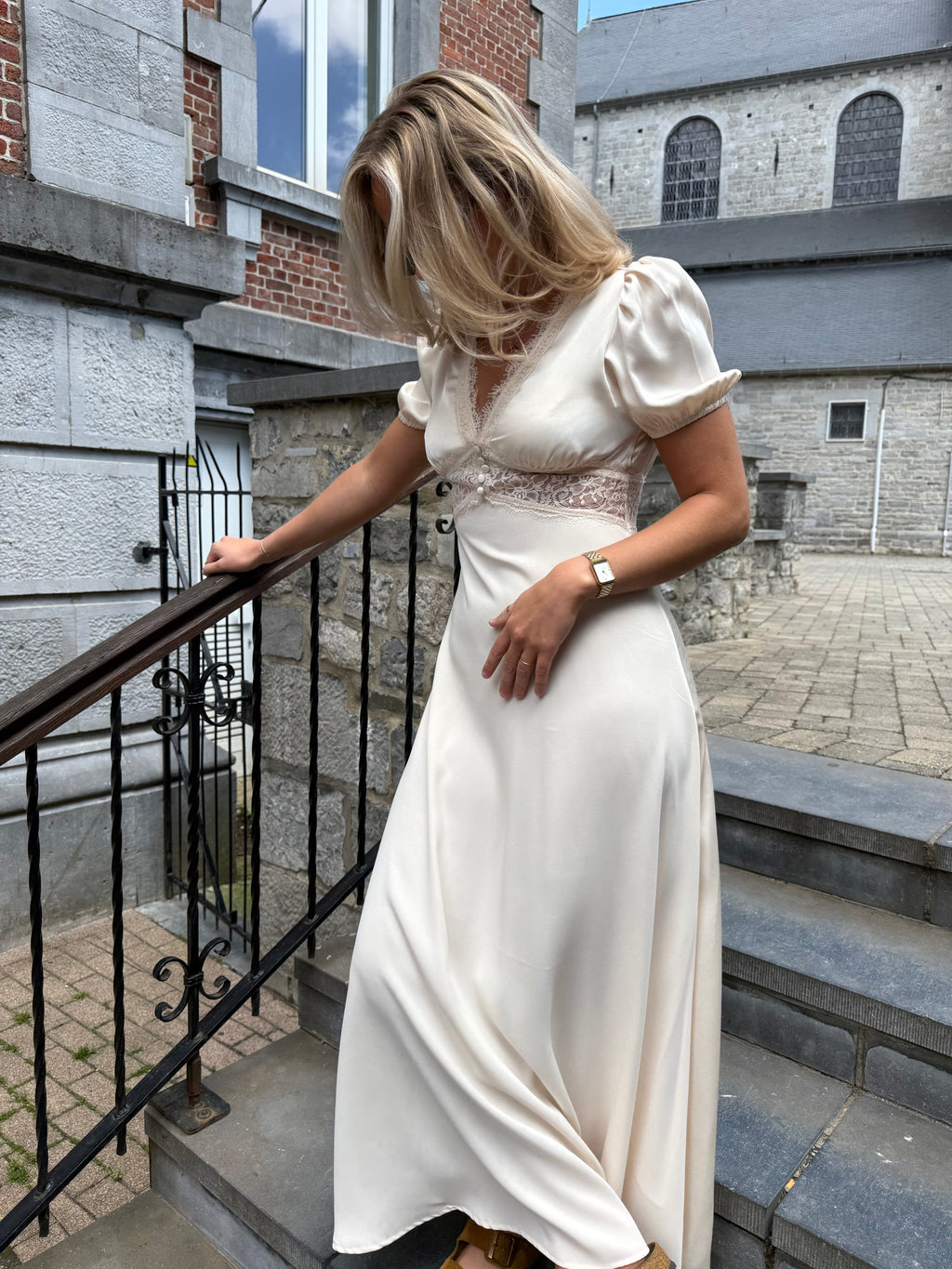 Robe Victoria