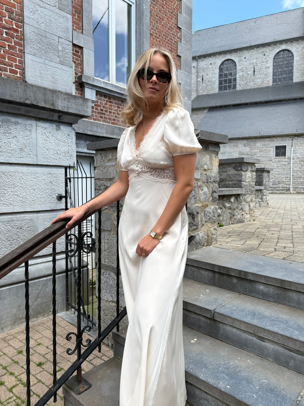 Robe Victoria
