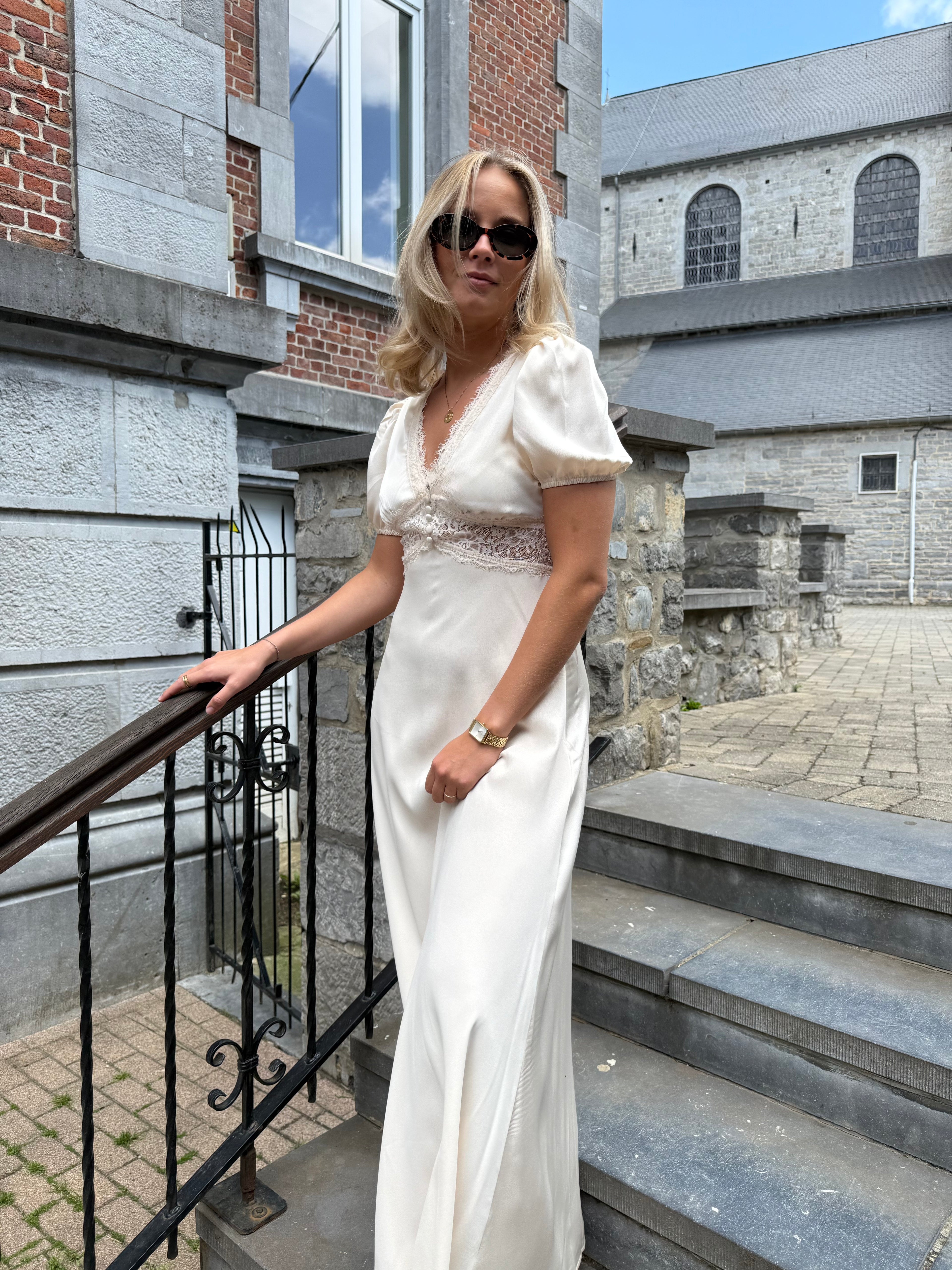 Robe Victoria