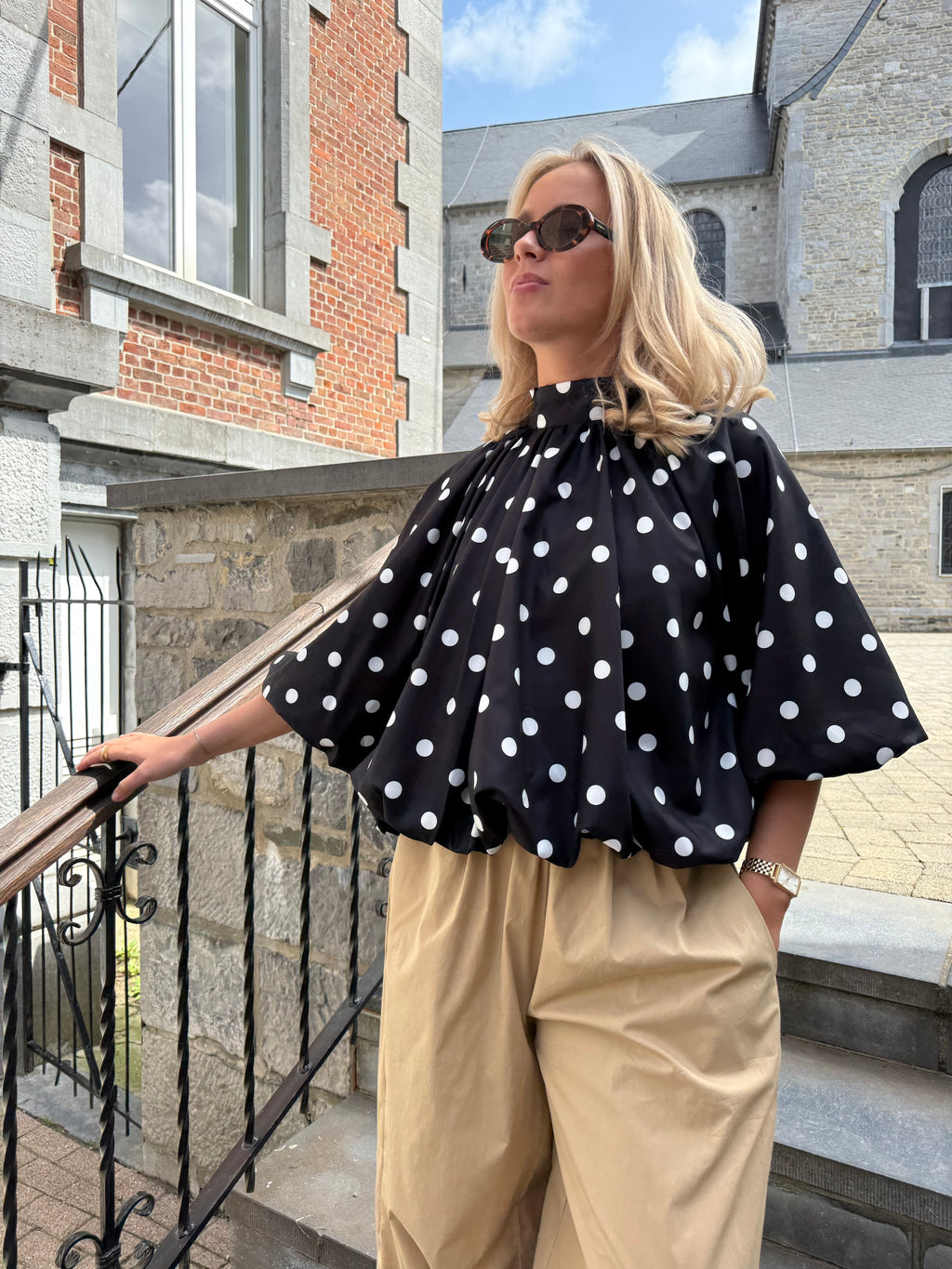 Blouse Apolline en noir à pois