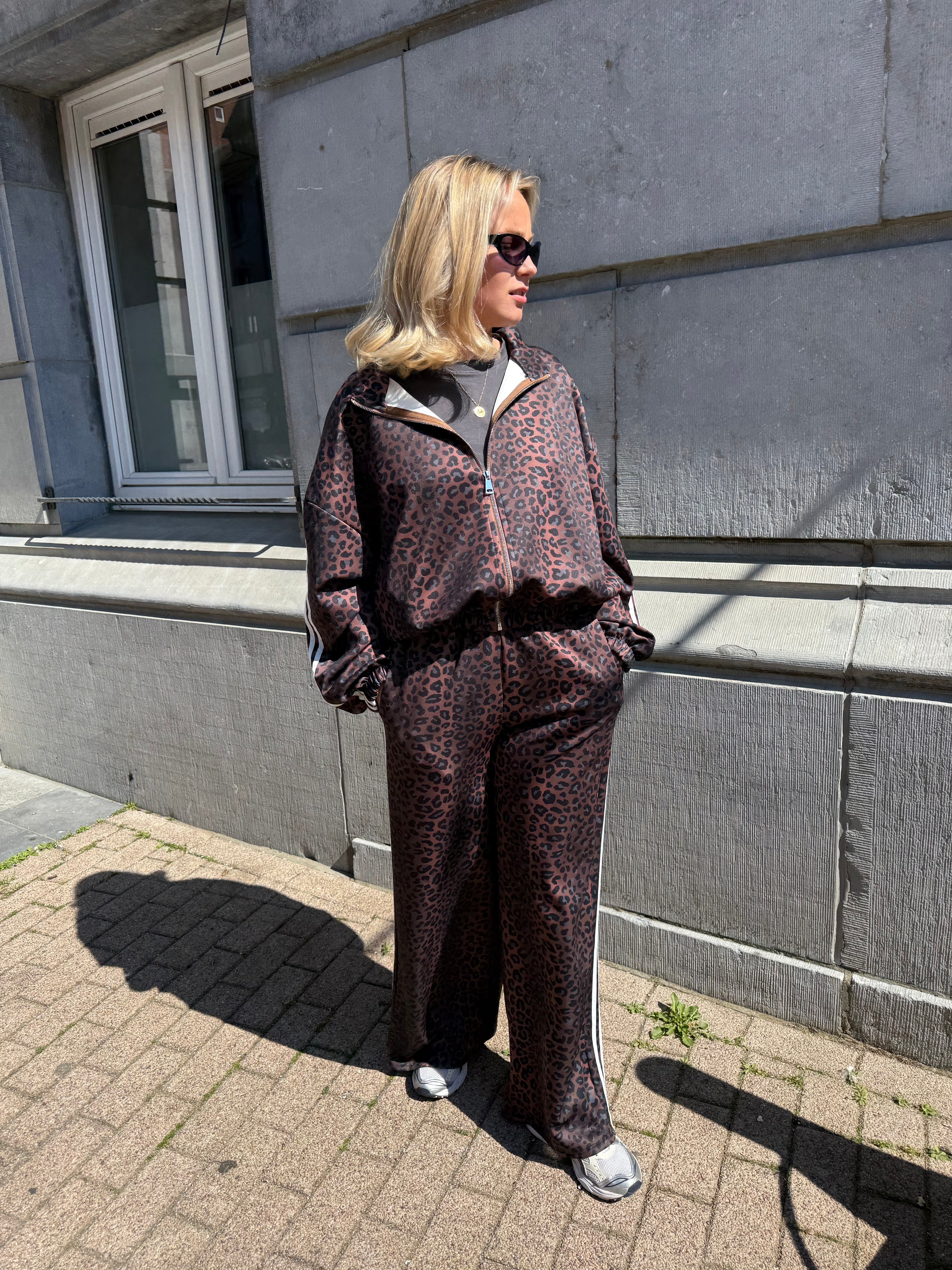Charly Leopard, gilet à bande choco - mode femme Kefi Concept Store