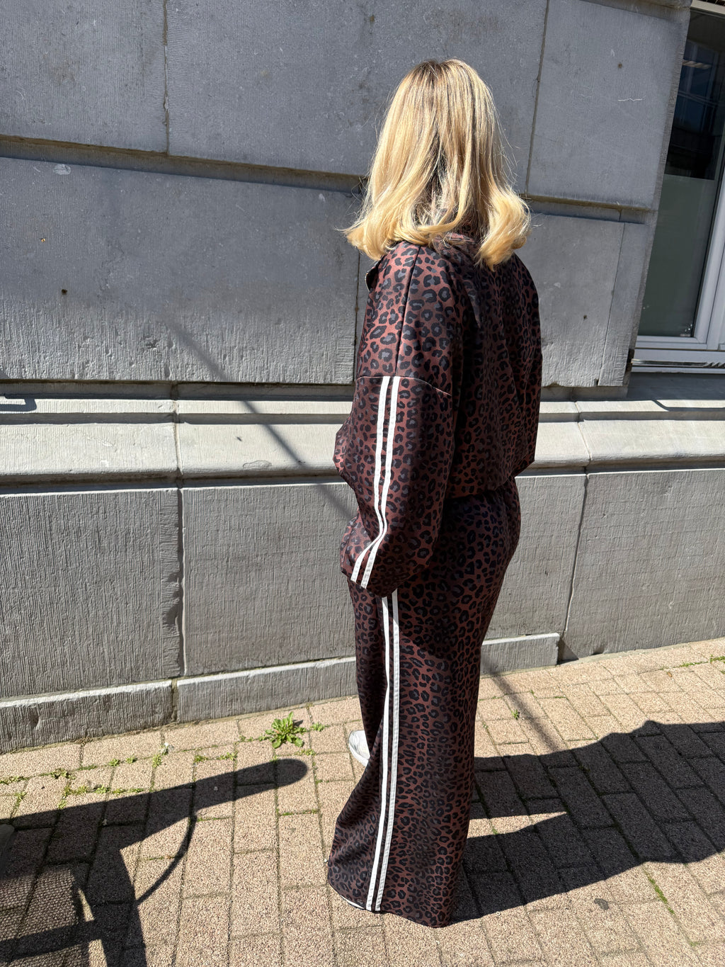 Charly Leopard, gilet à bande choco - mode femme Kefi Concept Store