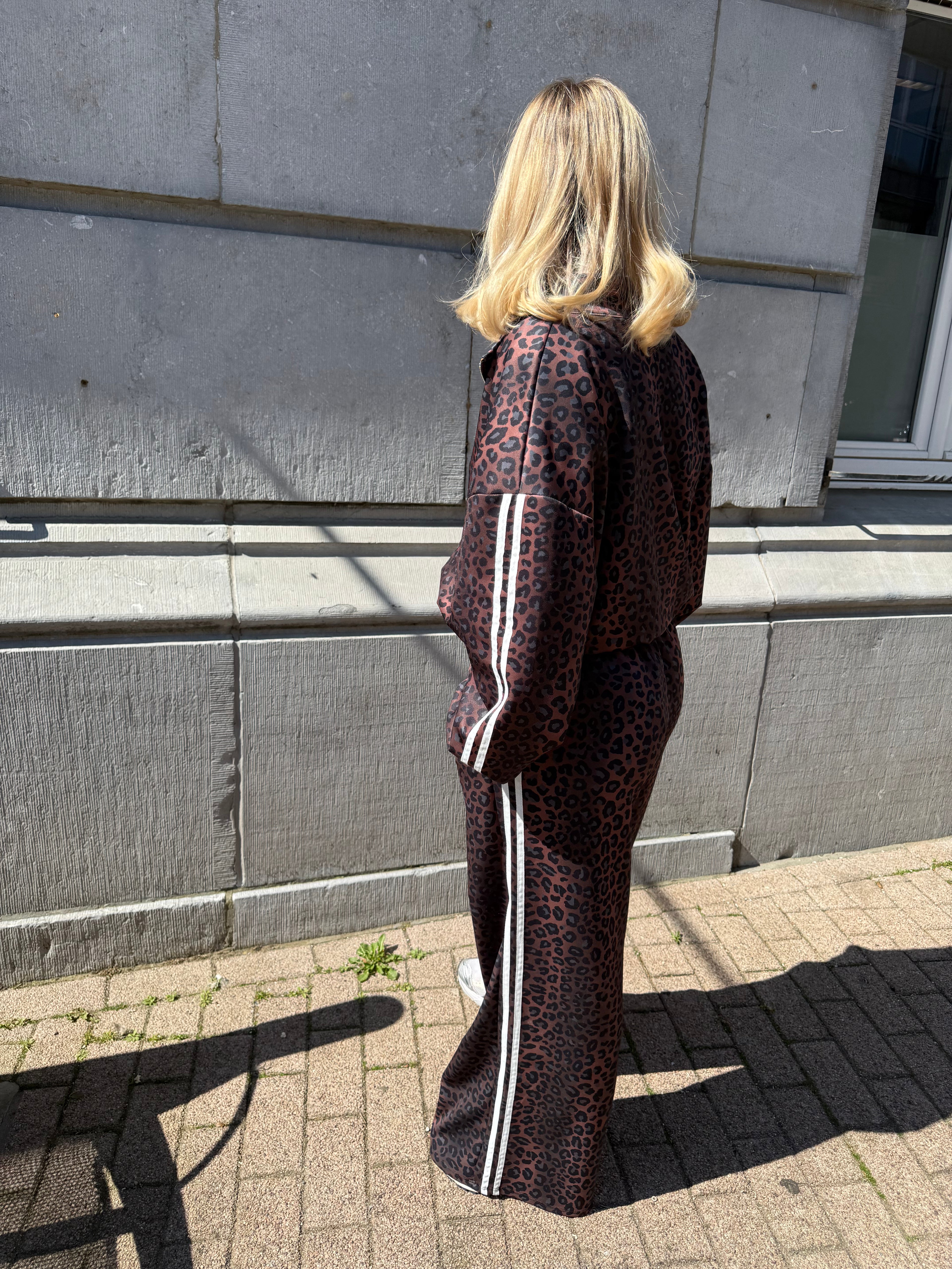 Charly Leopard, gilet à bande choco - mode femme Kefi Concept Store