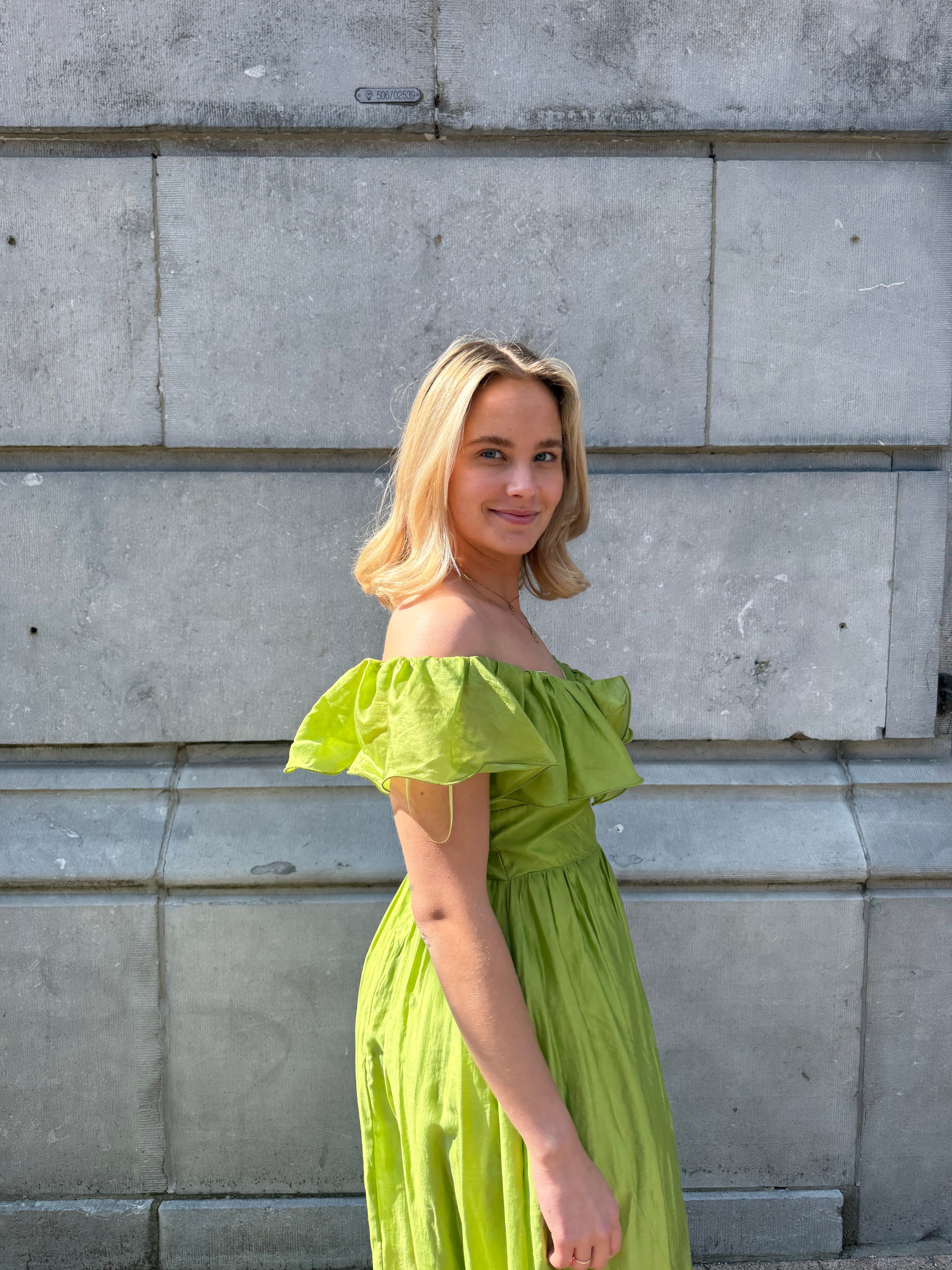 Robe Diva épaules dénudées