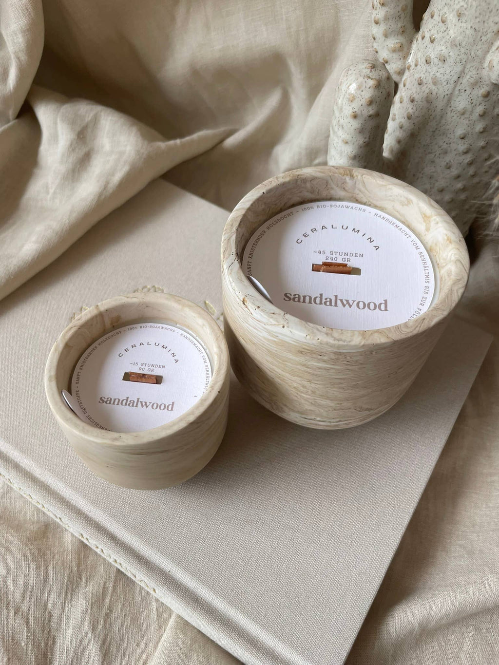 Bougie parfumée 'santal' en cire de soja: Grand (240g) - senteur parfumée Kefi Concept Store