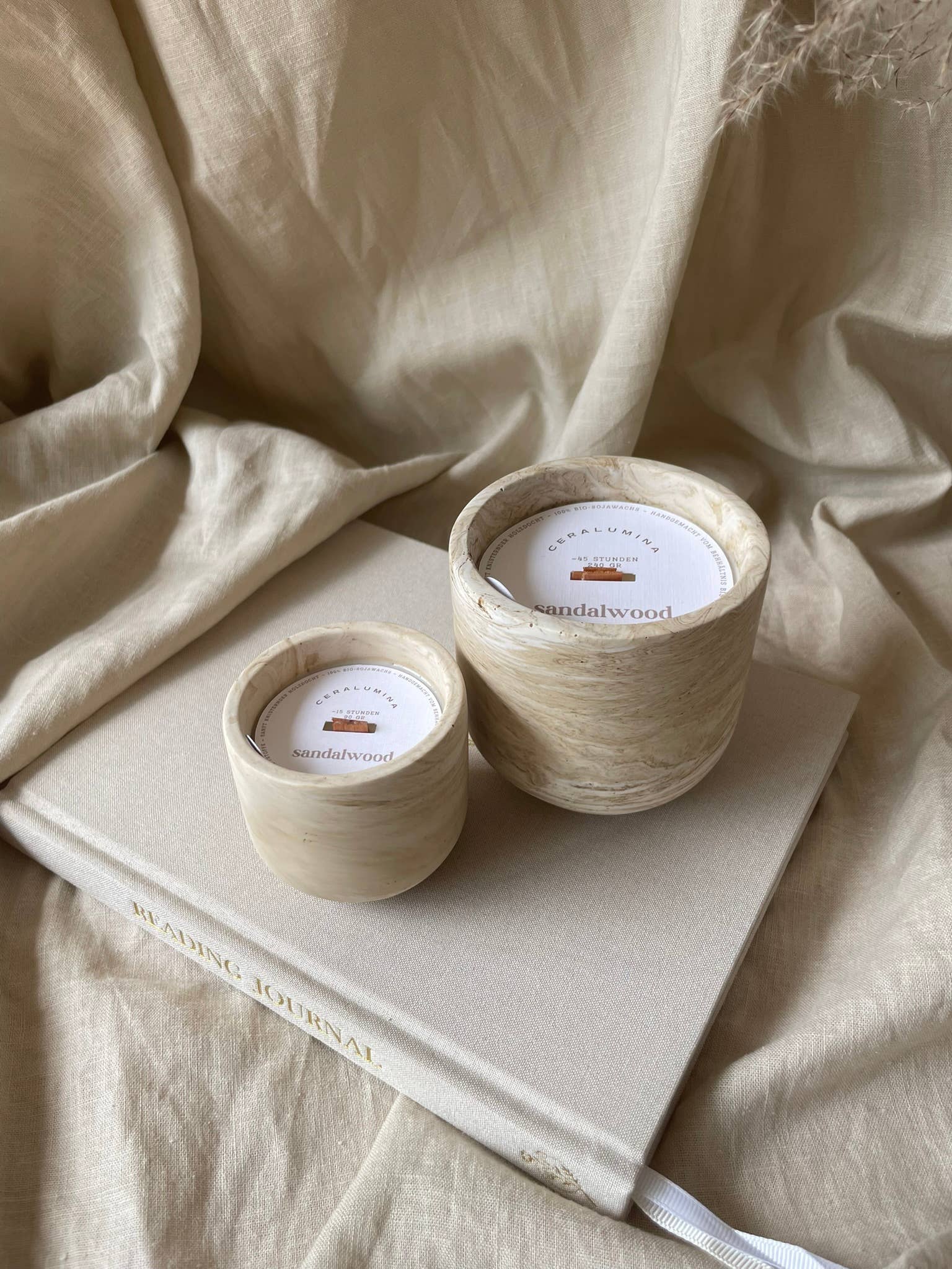 Bougie parfumée 'santal' en cire de soja: Grand (240g) - senteur parfumée Kefi Concept Store